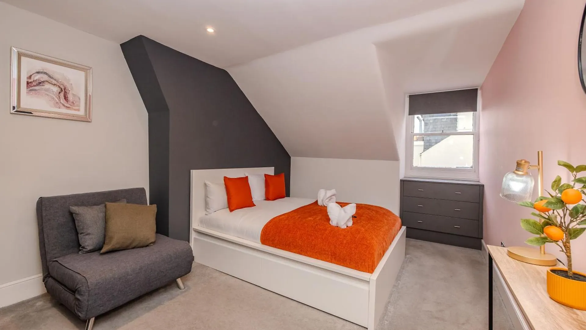 Beautiful 2 Bedroom Flat Next To Brighton Beach With Free Parking 아파트