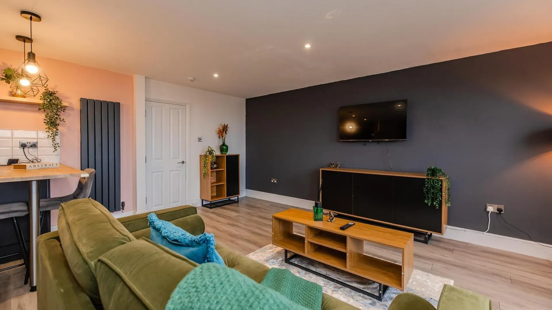 Beautiful 2 Bedroom Flat Next To Brighton Beach With Free Parking 아파트